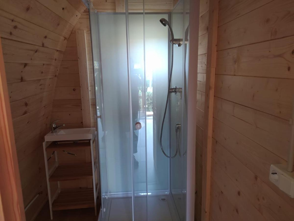 Bungalow 3 Personas - Camping Playa De Tapia Tapia De Casariego Eksteriør billede
